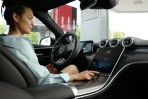車界首創:Mercedes-Benz與Mastercard合作在加油站推出油費車內「一指」支付服務