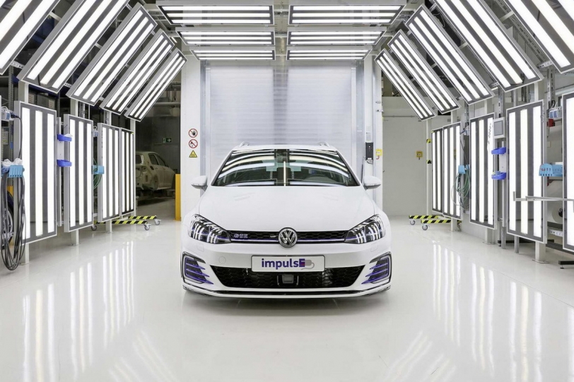 純電續航大幅進化，Volkswagen Golf GTE Variant impulsE Concept