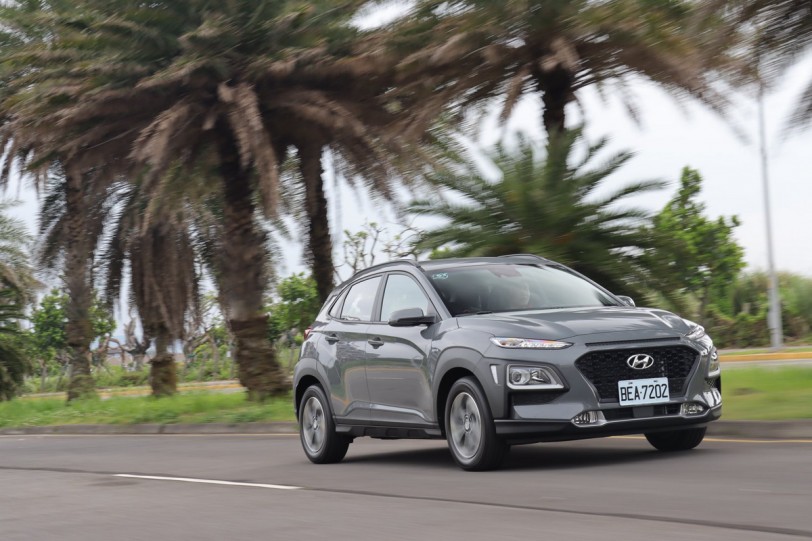 百萬内油電跨界休旅，Hyundai Kona Hybrid上市優惠價99.9萬起