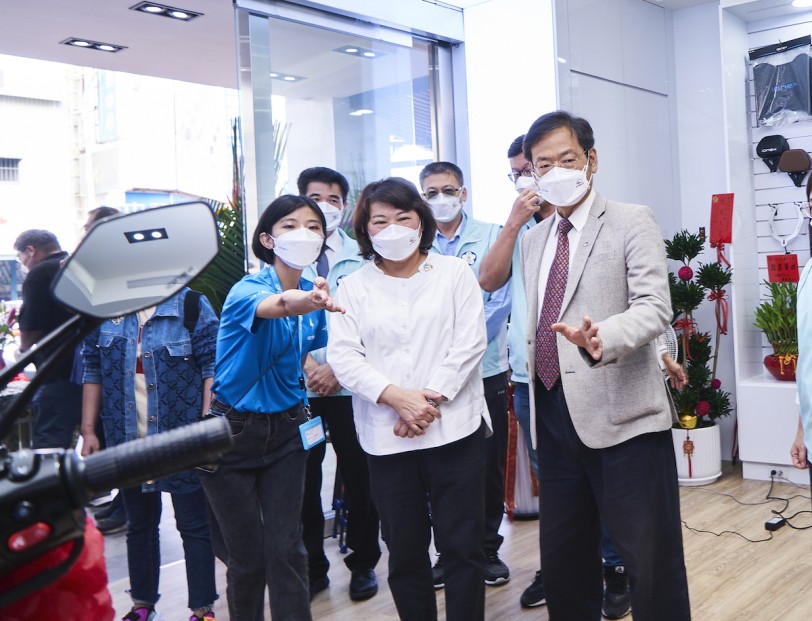 騎心環保 幸福抵嘉! Ionex全台第35間宸源專賣店抵嘉開幕