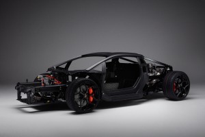 Lamborghini LB744展現輕盈的力量,超跑領域首次採用碳纖維前車架!
