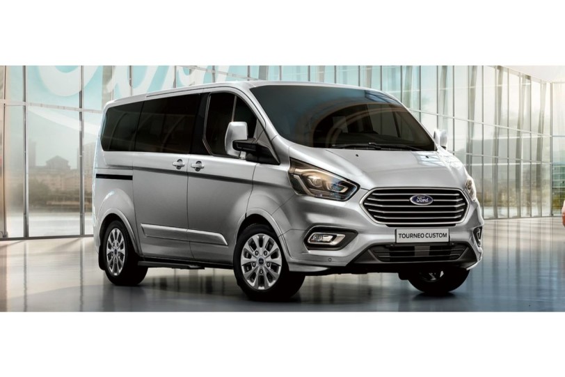 新增九人座Kombi車型、129.9萬起搶攻入門級距！Ford Tourneo Custom 福特旅行家22年式預售開跑