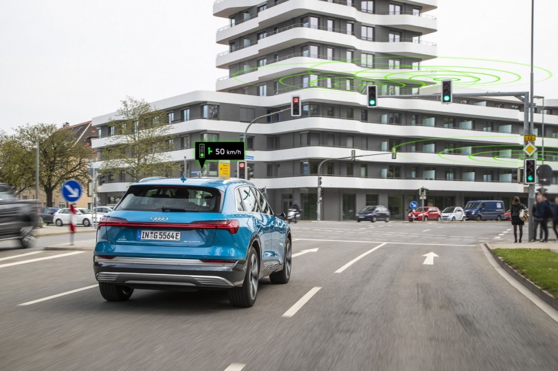 解決都會雍塞問題！Audi在歐洲啟用交通號誌資訊互聯服務