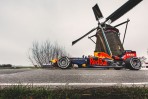 賽車迷久等了!Aston Martin Red Bull Racing F1賽車及賽車手駛進荷蘭各知名地標,展開高速競逐