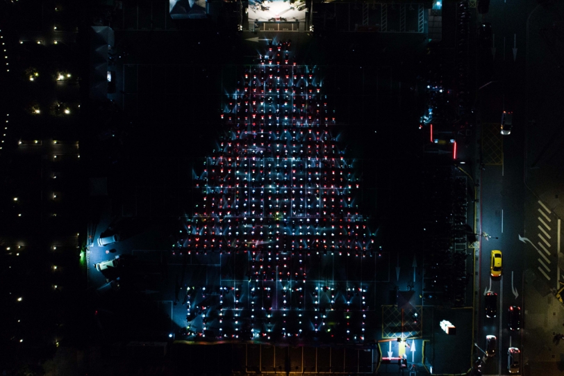 齊心點亮新港都，400多位 Gogoro 車主打造全球最大的彩色聖誕樹
