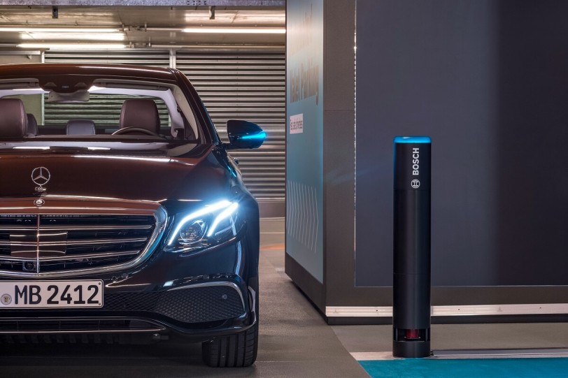 Daimler與Bosch共同開發無人駕駛自動泊車技術獲德國當局核可