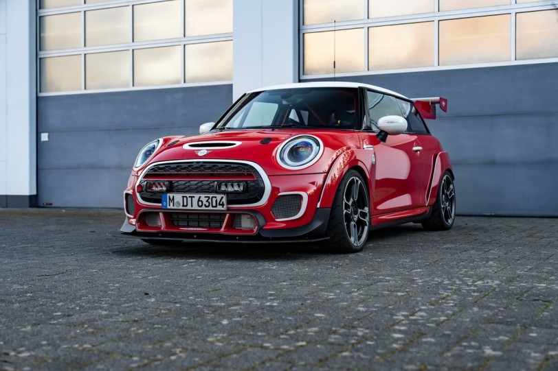 MINI John Cooper Works重返紐柏林24小時耐力賽