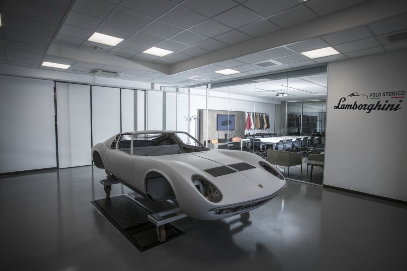 親訪義大利Lamborghini Polo Storico古董車修復中心