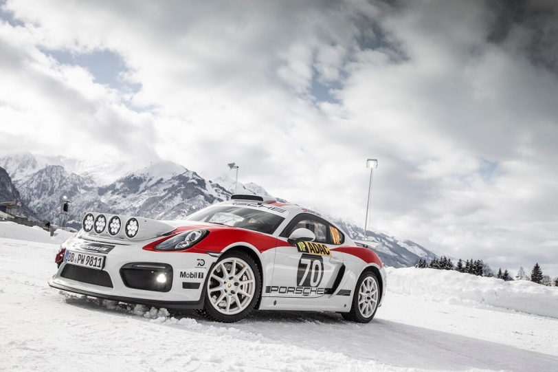 Porsche於冰上展示全新Cayman GT4 Rallye賽車 未來將創造越野賽新榮光