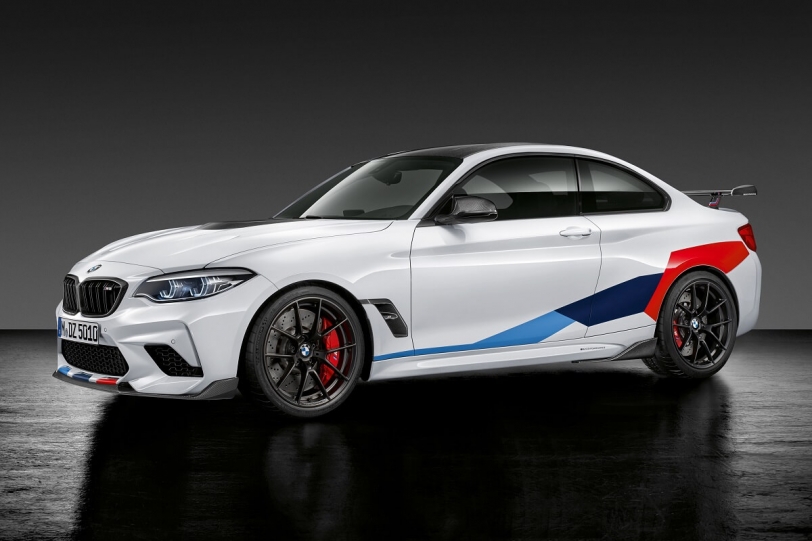 BMW推出M2 Competition專用的M Performance套件 並提供碳纖維車頂選配