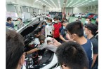 TOYOTA 全新純電休旅車 bZ4X 熱銷 和泰汽車守護車主安全 領先業界舉辦純電車緊急處置消防人員教育