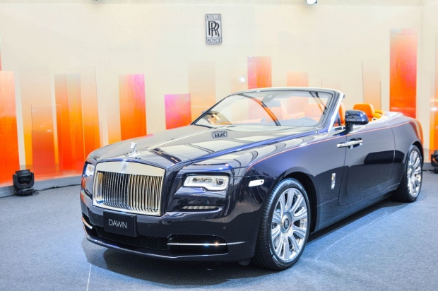 擁有黎明的代價，Rolls-Royce Dawn 2388萬元起！