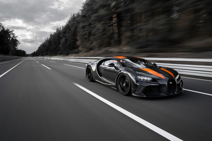 快上加快！Bugatti Chiron 原型車突破量產車時速300英哩（482km/h）障礙！