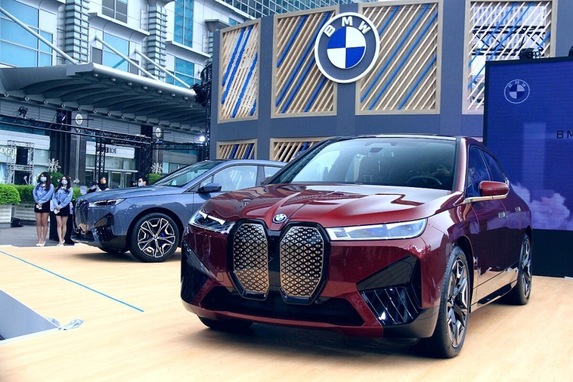 BMW iX正式在台上市 暨 BMW NEXTGEN EXPO未來特展在台北101陪粉絲們一起跨年