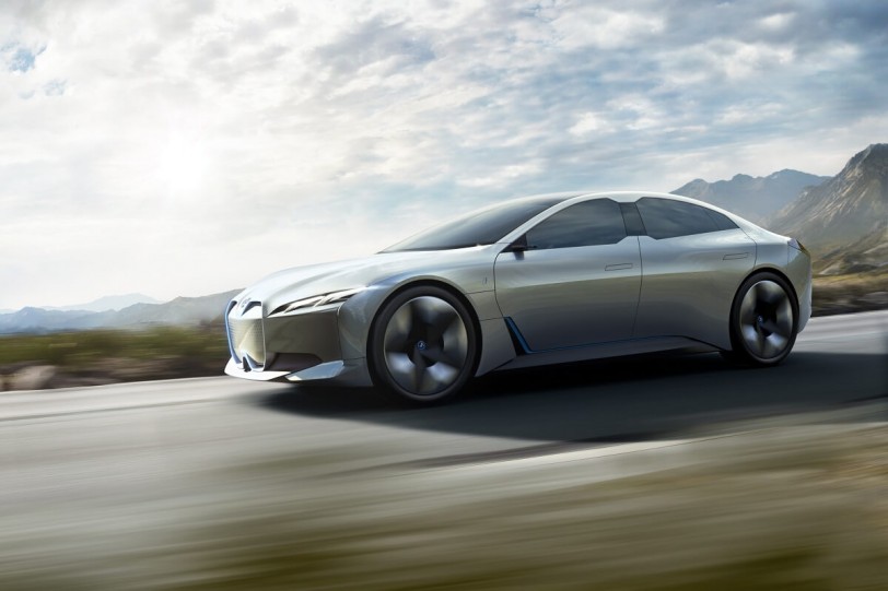 BMW i4以530 hp純電動力！實現品牌標誌性駕馭樂趣的未來