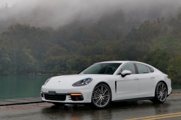 Porsche Panamera 4S 神奇!比NA還更NA