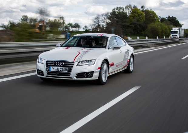 自動駕駛技術快速發展！Audi進入人工智慧自主判斷時代！