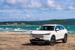 質感系小休旅迎來電能刺激，2025 Honda HR-V e:HEV 1.5 Prestige