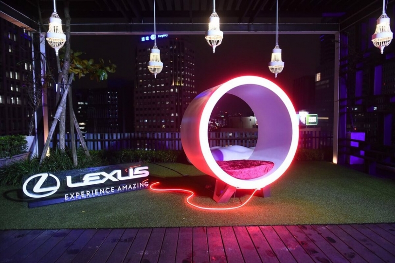 Lexus時尚電音潮流盛會「UX空中派對」，混血名模Akemi華麗出席