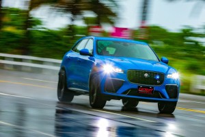 Jaguar珍稀狂豹威力!由F-PACE SVR來詮釋最高CP值