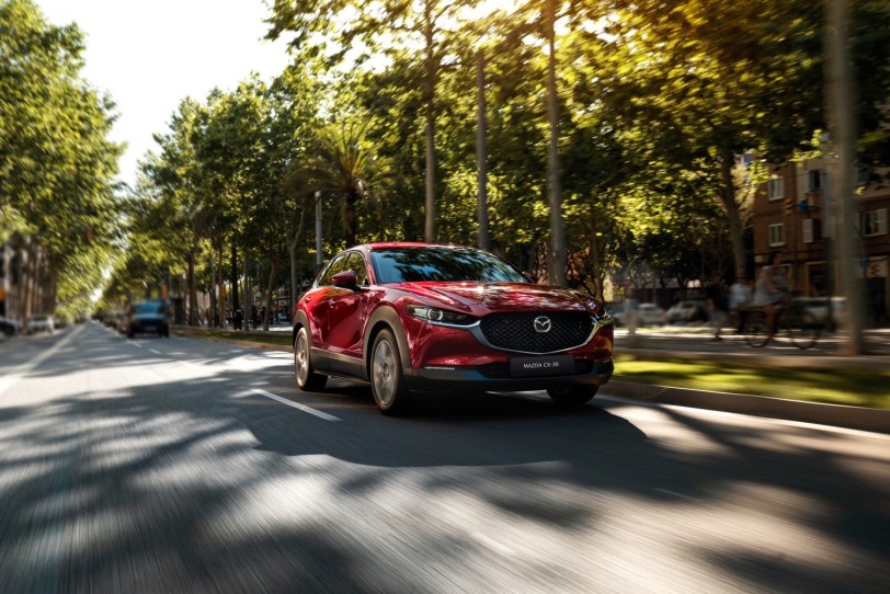 售價調漲 9000 至 29000 元、導入 CTS 全速域與新色「琉光金」！2022 年式 Mazda CX-30 開始接單