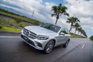 M-Benz 11月「全星入主」優惠,坐擁三芒星更輕鬆!