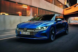 Volkswagen 新年式全車系凍漲 指定車型優惠實施中 性能跑旅The T-Roc R  強勢進駐全台展示中心