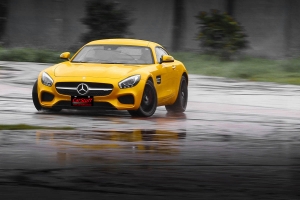 絕佳配重造就俐落身段，跑車新星Mercedes AMG GT S