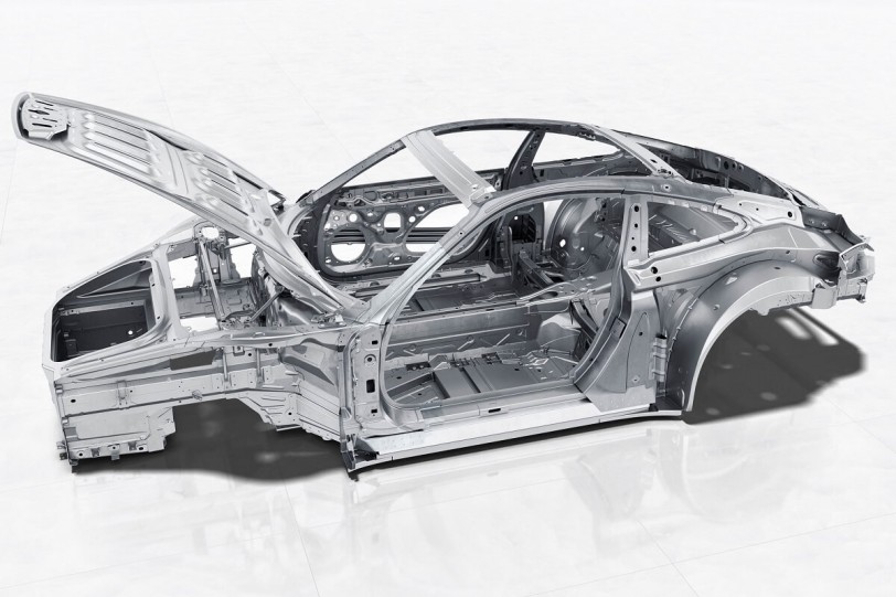 Porsche 992創新車體結構 來自複合材質全新佈局