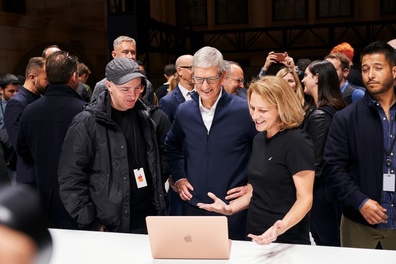 電動車計劃死灰復燃？Apple CEO Tim Cook暗喻電動車研發還在進行中