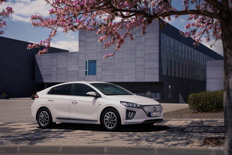 續航力提升至 294 km，小改款 Hyundai IONIQ Electric 南韓/歐洲同步亮相