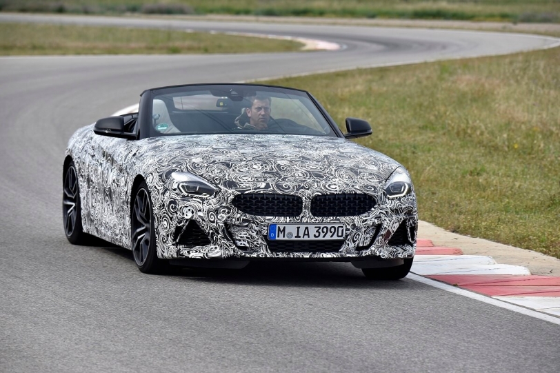 BMW官方公佈新世代Z4偽裝測試影片 具備迷人的直六嘶吼聲浪