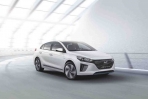 HYUNDAI IONIQ獲「年度最佳油電車款」 原價101.9萬,限時優惠99.9萬,再享8萬元超值配備