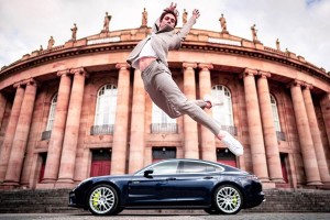 以芭蕾詮釋Porsche迷人的運動曲線