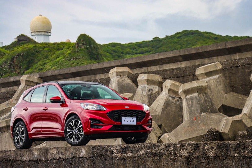 進階不凡的性能跑旅，2020 Ford Kuga EcoBoost 250 ST Line