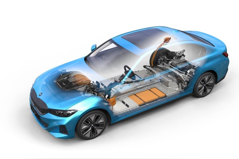 BMW為中國量身定制首款純電3 Series 並且率先配備iDrive 8.0