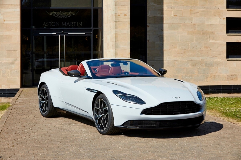 Q by Aston Martin推出兩款DB11紀念車款