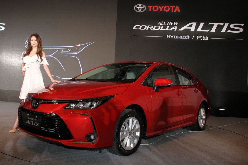 TNGA+後雙A臂+TSS+7氣囊+Hybrid一次全上！Toyota全新Corolla Altis雙動力69.8萬起開賣