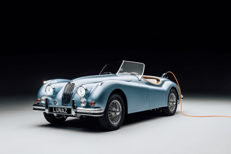 Lunaz贈送大衛貝克漢兒子一輛1954年Jaguar XK140電動車作為結婚禮 但其實是老爸買單