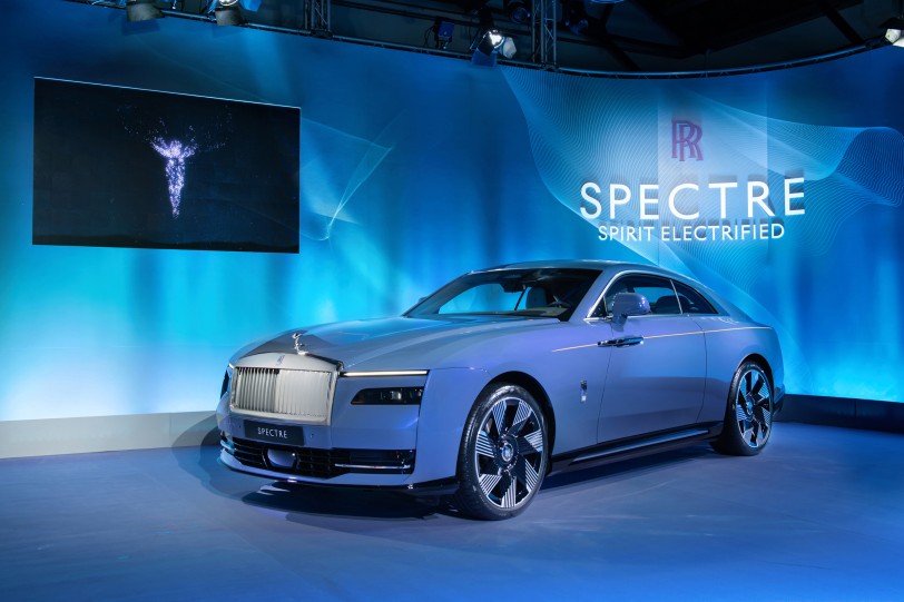 2492.6 萬起坐享純電移動的奢華巔峰,Rolls-Royce “超豪華電動超級轎跑車” SPECTRE 台北盛大發表
