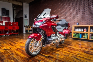 Honda導入新年式機種:CB1000R / CRF1000L Africa Twin / GOLDWING正式價格發表