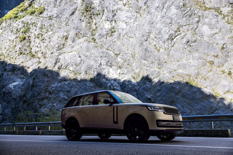 597 萬元起五種車型，全新Land Rover Range Rover 第五代正式在台發表！