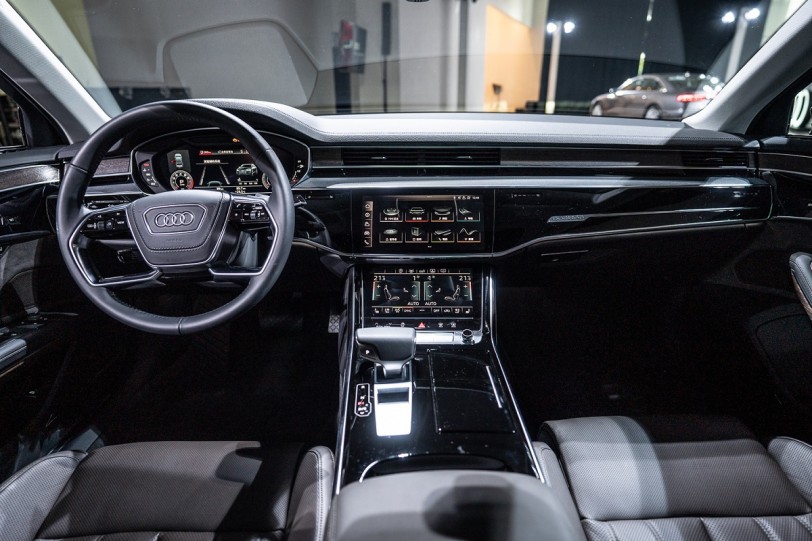 Audi A8車艙設計：引領數位科技世代的新格局(內有影片)