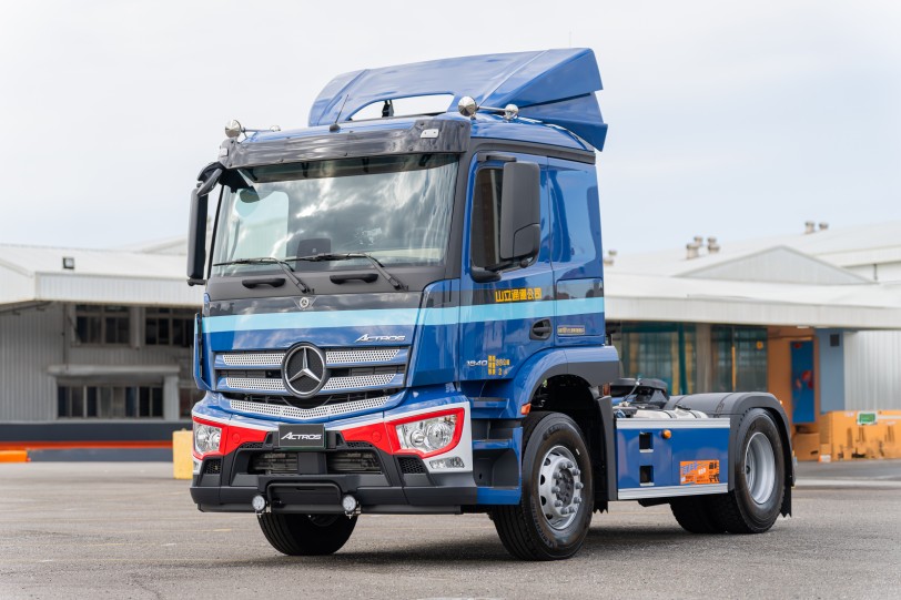 Mercedes-Benz Trucks歡慶第500輛新車交付！ 由長期合作夥伴 “山立通運股份有限公司” 拔得幸運車主頭銜