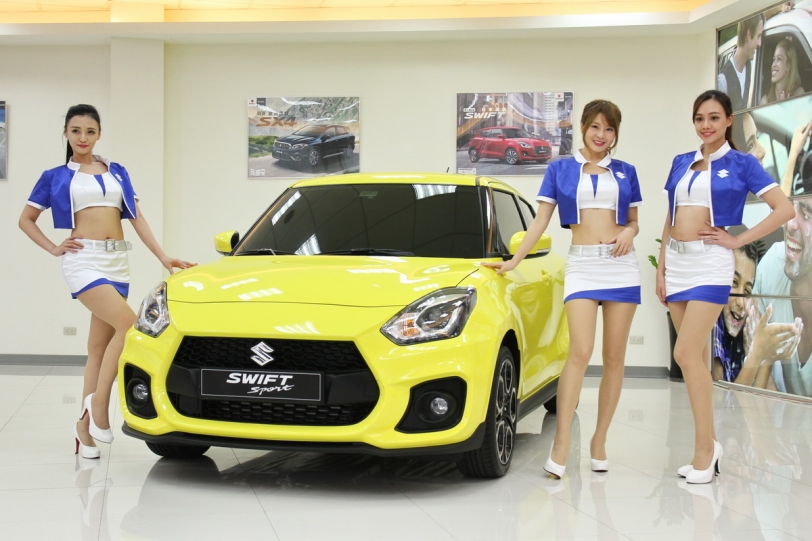 六位車模伴隨羽量級鋼砲！2018台北車展Suzuki Swift Sport扛主秀