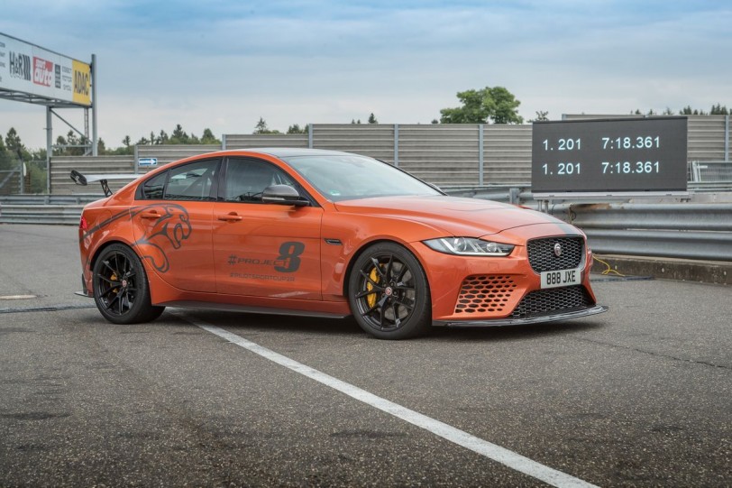 自己的紀錄自己破！Jaguar XE SV Project 8將「紐柏林最速四門房車」推至7分18.361秒