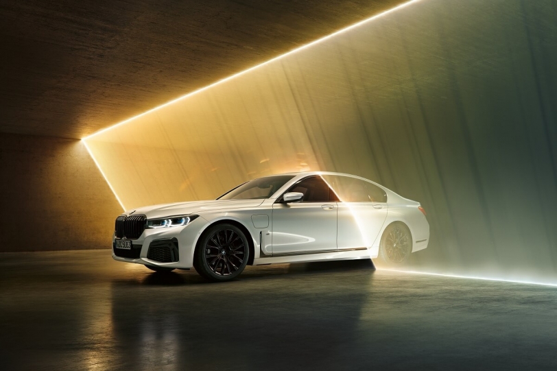 全新油電混合動力45e系列 加入BMW新小改款大七陣容