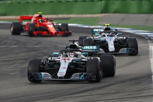 銀箭狙擊躍馬！F1德國站Mercedes-Benz勇奪冠亞