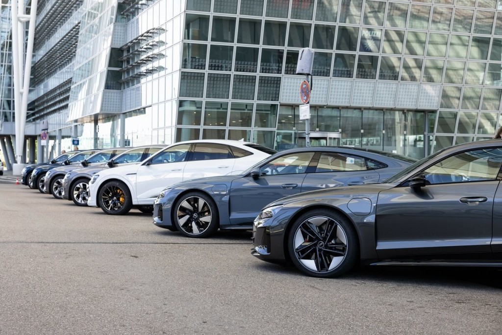 Audi e-tron車系充電規劃與電力預測功能的即時優化機制