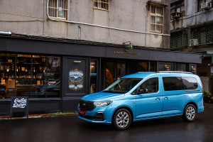 更適宜家用的全能七人LCV!2023 Ford Tourneo Connect 旅玩家 2.0 EcoBlue 玩咖版